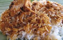 Mencicipi Lezatnya Nasi Dagang, Hidangan Khas Kepulauan Riau yang Mirip Nasi Uduk