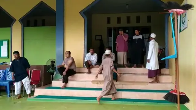 Aktivitas di Pondok Pesantren Ihya' Assunnah Kolaka,Jumat (10/1/2020).(Liputan6.com/Ahmad Akbar Fua)