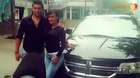 Jupe Beri Gaston Kado Natal Mobil Mewah