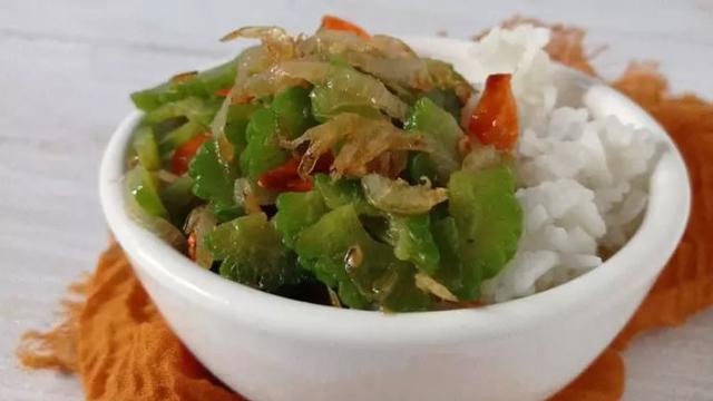 Osen-oseng peria udang rebon