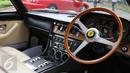 Interior salah satu mobil Ferrari klasik yang dipamerkan di Gedung Arsip Nasional, Jakarta, Selasa (14/3). Importir resmi Ferrari di Indonesia memamerkan 10 Ferrari klasik yang pernah menjadi ikon pada masanya masing-masing. (Liputan6.com/Angga Yuniar)