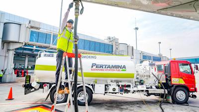 Penggunaan Bahan Bakar SAF Mulai 2027, Pertamina Perluas Sertifikasi di 5 Lokasi