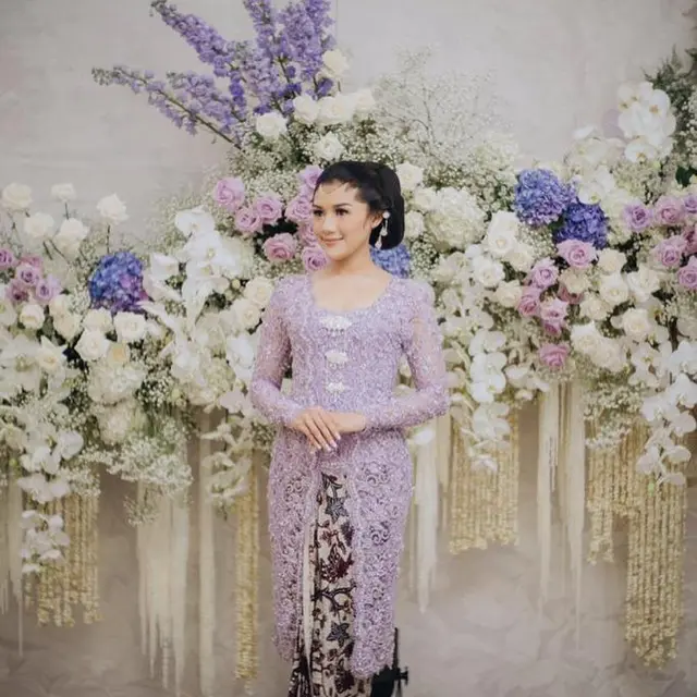 Inspirasi Kebaya Erina Gudino