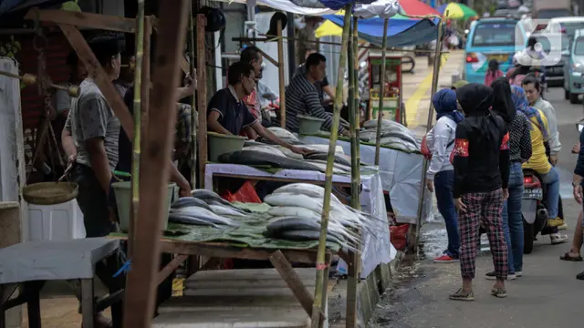 Jelang Imlek, Pedagang Bandeng Mulai Menjamur di Rawa Belong