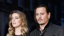 Dua tahun sudah Johnny Depp dituntut oleh sang mantan istri, Amber Heard atas tuduhan kekerasan saat mereka masih menikah. (Vanity Fair)