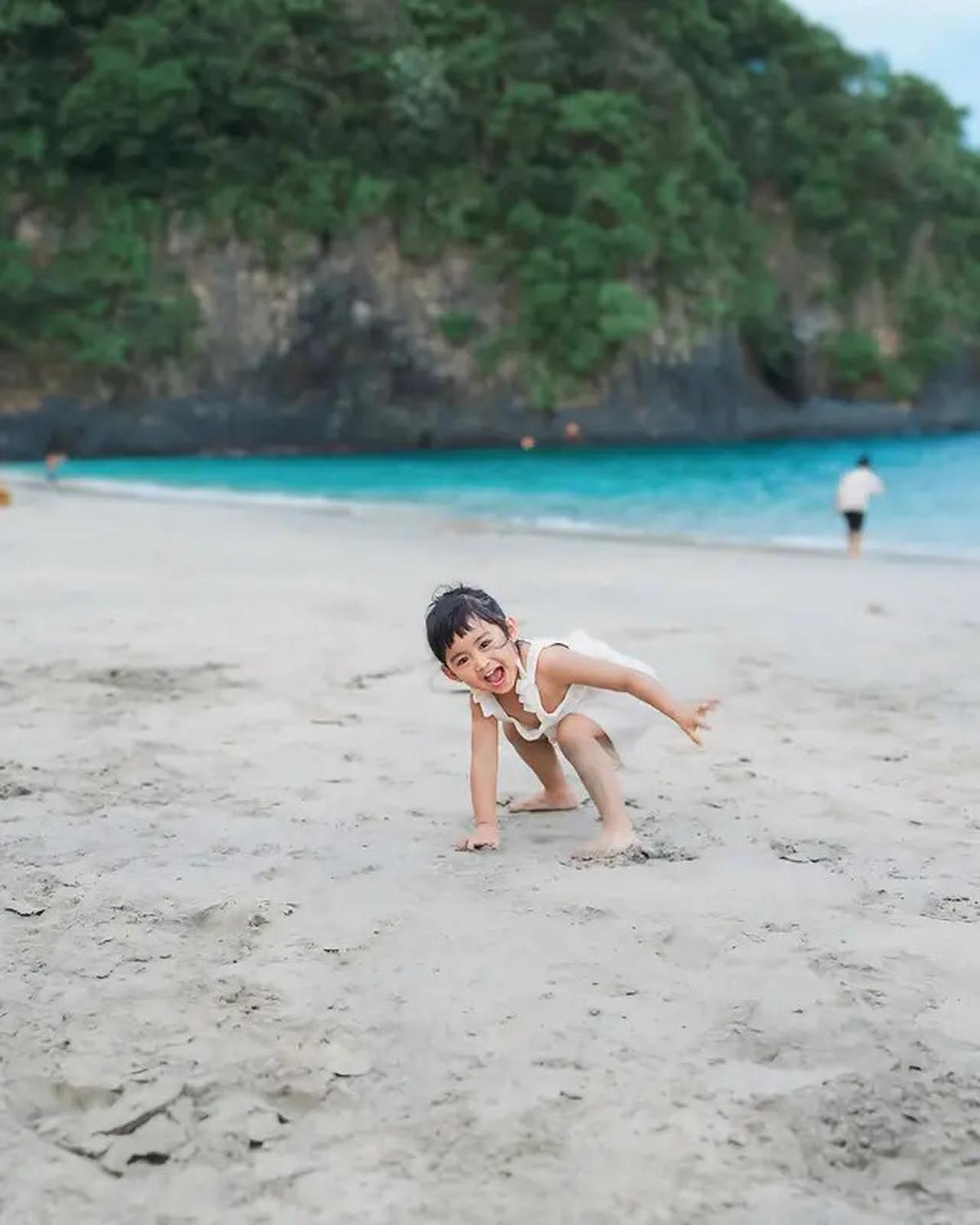 7 Potret Ria Ricis dan Moana Liburan Lebaran di Bali dan Sumba, Nikmati Keindahan Alam