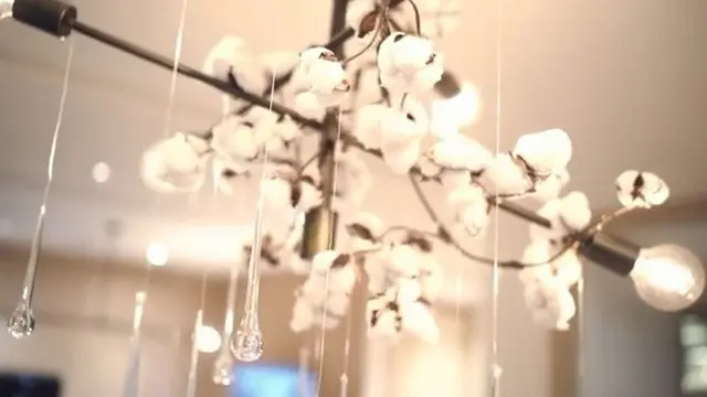 Sambut Natal, Ini 7 Potret Dekorasi Rumah Sandra Dewi Bertema White Christmas.