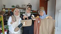 Cocok Jadi Ide Bisnis Kekinian, Perempuan di Sukoharjo Sukses Sulap Kain Goni Jadi Fashion Cantik