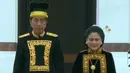 Memeringati HUT ke-79 RI, Presiden dan Ibu Negara kompak mengenakan baju adat Kutai yang bernama Kustin, dari Kalimantan Timur. [Foto: YouTube Sekretariat Presiden]