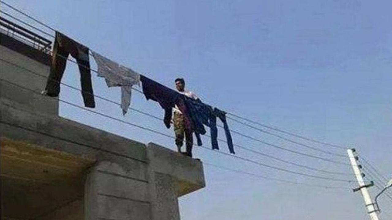 Bikin Tepuk Jidat, 7 Cara Lucu Jemur Baju Cuma Ada di Indonesia