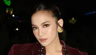  Instagram/mahaliniraharja)