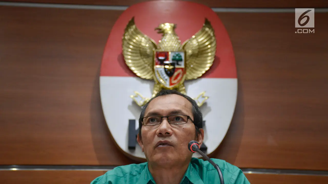 20170621-KPK Tunjukkan Barang Bukti OTT Gubernur Bengkulu-Afandi