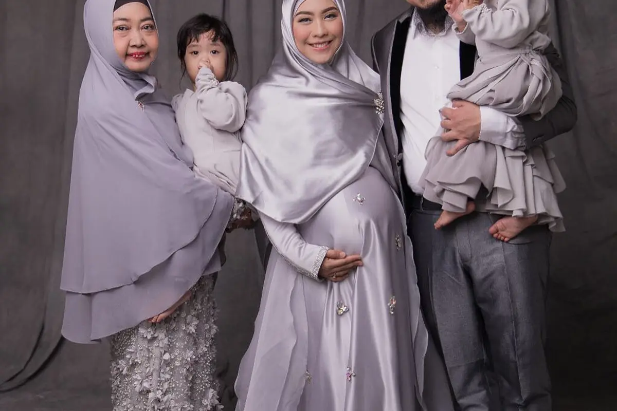 [Bintang] Oki Setiana Dewi