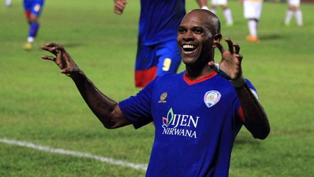 Arema Lepas Keith Kayamba