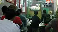 Jika ingin menyaksikan Piala Dunia 2010, warga Tarakan harus memutar kanal televisi Malaysia. Sebab, televisi nasional yang tak menjangkau wilayah mereka. 
