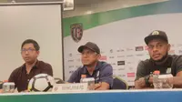 Pelatih Sriwijaya FC Rahmad Darmawan menargetkan poin penuh saat menghadapi tuan rumah Bali United dalam lanjutan Liga 1 2018 di Stadion Kapten I Wayan Dipta, Gianyar, Sabtu (5/5/2018). (Liputan6.com/Dewi Divianta)