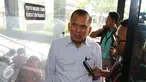 Mantan Ketua Komisi II DPR periode 2009-2014 Chairuman Harahap tiba di Gedung KPK untuk menjalani pemeriksaan di Jakarta, Selasa (11/10). Pemeriksaan itu terkait kasus dugaan korupsi pengadaan KTP Elektronik tahun 2011-2012. (Liputan6.com/Helmi Affandi)
