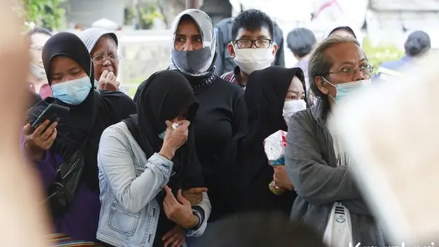 6 Momen Pemakaman Aktor Senior Urip Arphan, Diiringi Isak Tangis Keluarga
