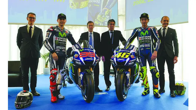 Video motor baru Valentino Rossi dan Jorge Lorenzo, Yamaha YZR-M1 untuk MotoGP 2016 yang di resmikan di Barcelona, Spanyol, Senin (18/1/2016).