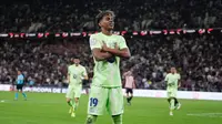 Selebrasi Lamine Yamal dalam laga semifinal Supercopa de Espana 2025 antara Athletic Bilbao vs Barcelona, Kamis (9/1/2025). (c) AP Photo/Altaf Qadri