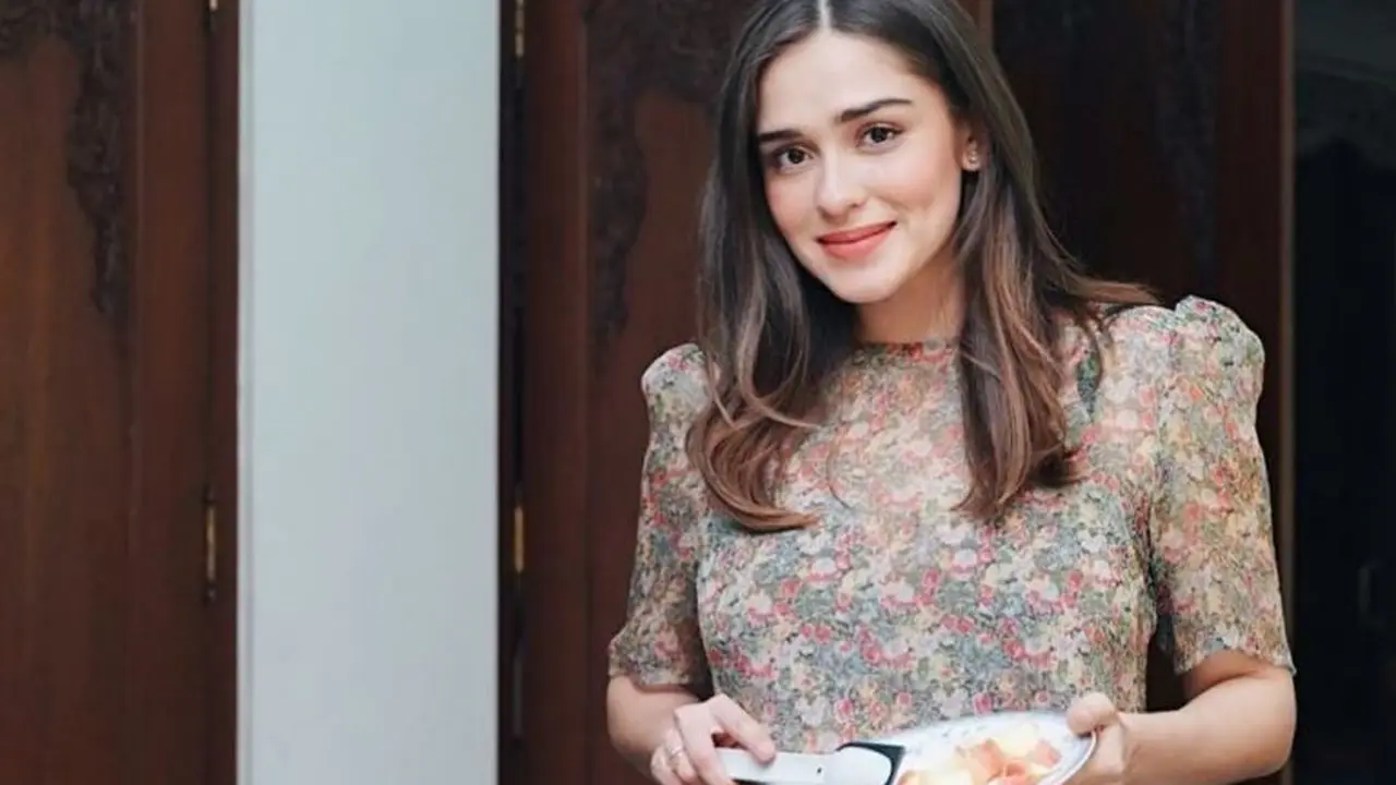 Pola Makan Yasmine Wildblood yang Sedang  Hamil untuk Menjaga Kesehatan Janinnya