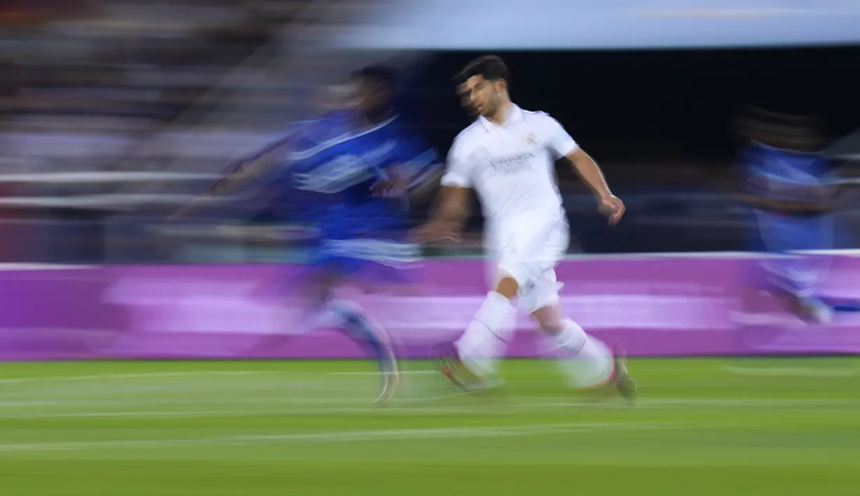 Pemain Real Madrid, Marco Asensio, saat melawan Al Hilal pada laga final Piala Dunia Antarklub 2023 di Stadion Prince Moulay Abdellah, Rabat, Maroko, Sabtu (11/2/2023). Real Madrid memastikan diri menjadi juara Piala Dunia Antarklub 2023. (AP Photo/Manu Fernandez)