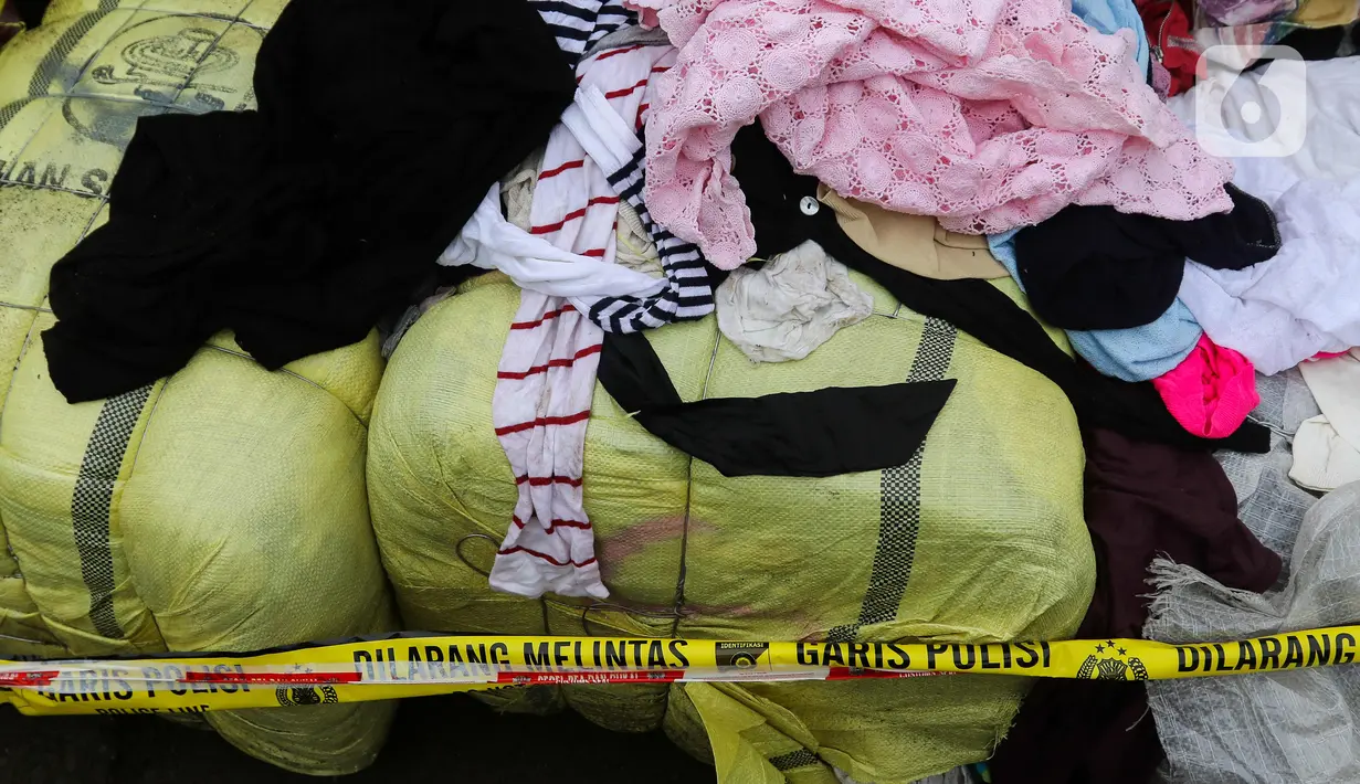 Menurut Mendag Zulkifli, ini adalah selundupan yang perlu disetop peredarannya. (Liputan6.com/Herman Zakharia)