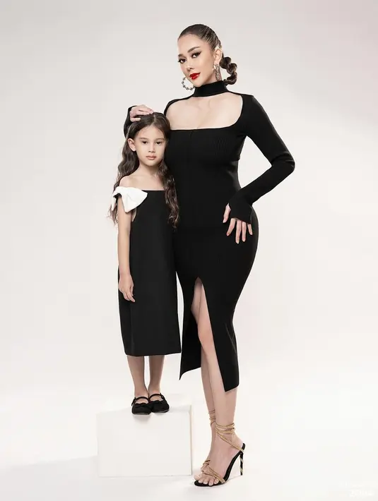 Bagaimana menurutmu, Sahabat FIMELA? [Foto: Instagram/riomotret]