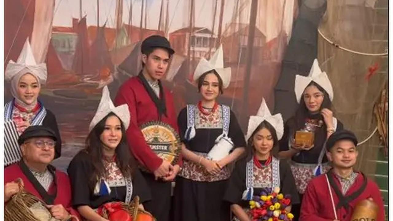 6 Potret Beda Perayaan Tahun Baru Al Ghazali, El Rumi, Dul Jaelani Bareng Pacar