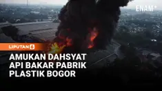 Kebakaran hebat melanda sebuah pabrik plastik di Kampung Jampang, Desa Wanaherang, Kecamatan Gunung Putri, Kabupaten Bogor, Jawa Barat, Minggu malam. Hingga malam hari, kobaran api masih belum berhasil dipadamkan akibat besarnya api yang terus melaha...