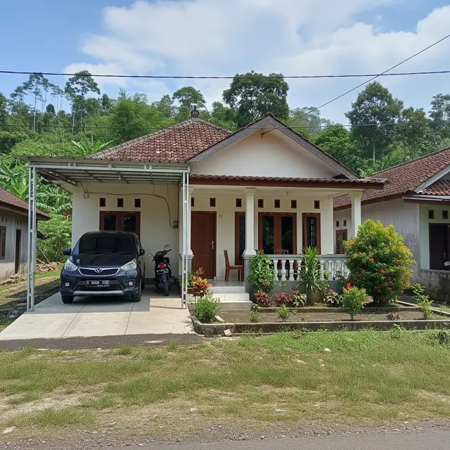 9 Inspirasi Rumah Tipe 36 Hook di Kampung dengan Carport Motor dan Mobil Kecil