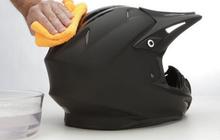 Sering Bau Apek & Bikin Kotor Kepala, ini Cara Ampuh Cuci Helm dengan Tepat