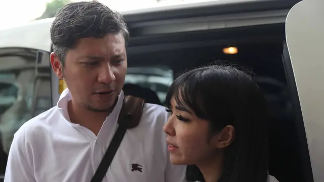 [Bintang] Gading Marten dan Gisella Anastasia