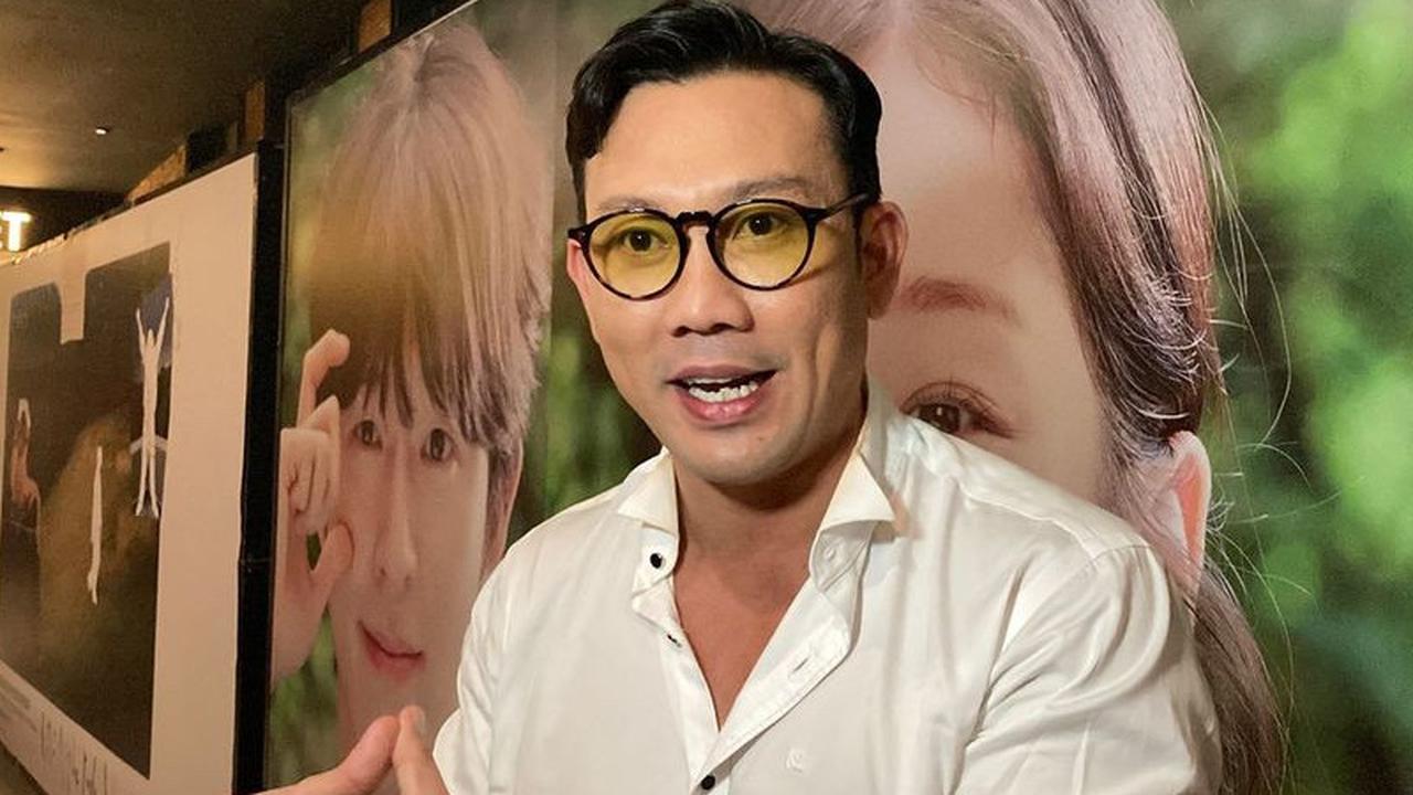 Potret Denny Sumargo Rayakan Natal di Singapura, Perdana Kenalkan Baby Biel ke Keluarga Olivia Allan