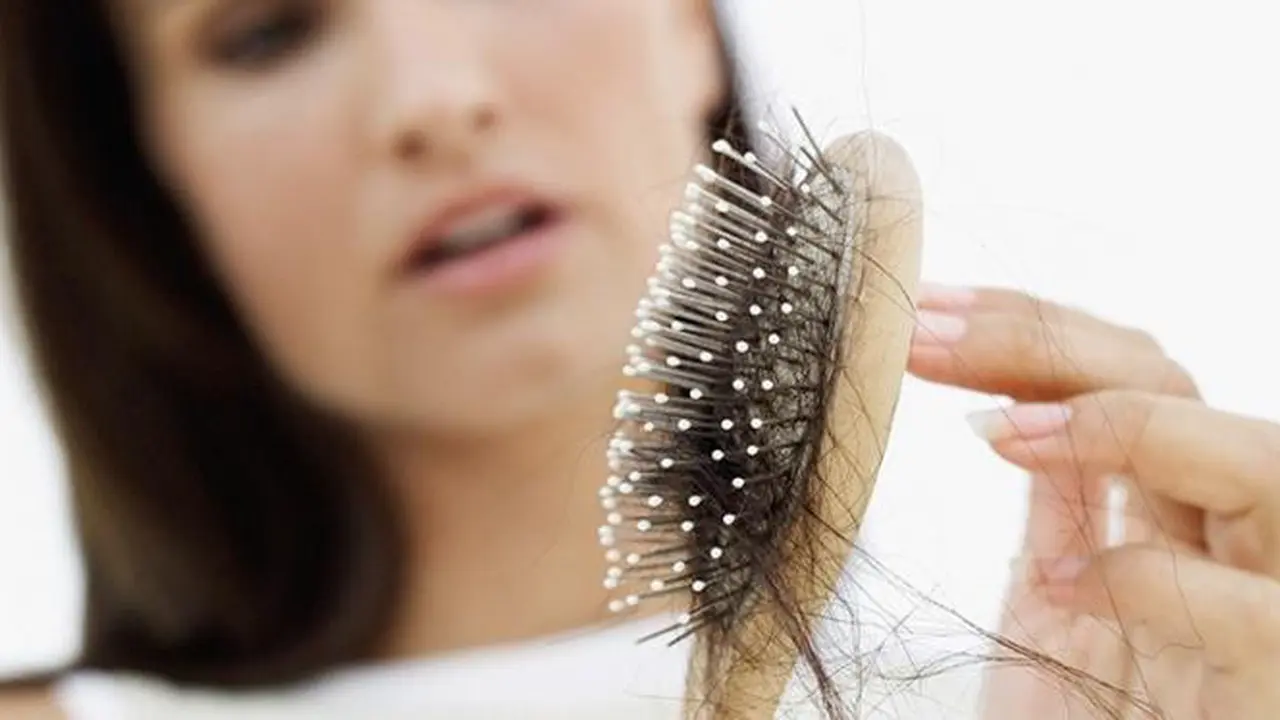 Cara Efektif yang Bikin Kamu Jauh Dari Rambut Rontok!