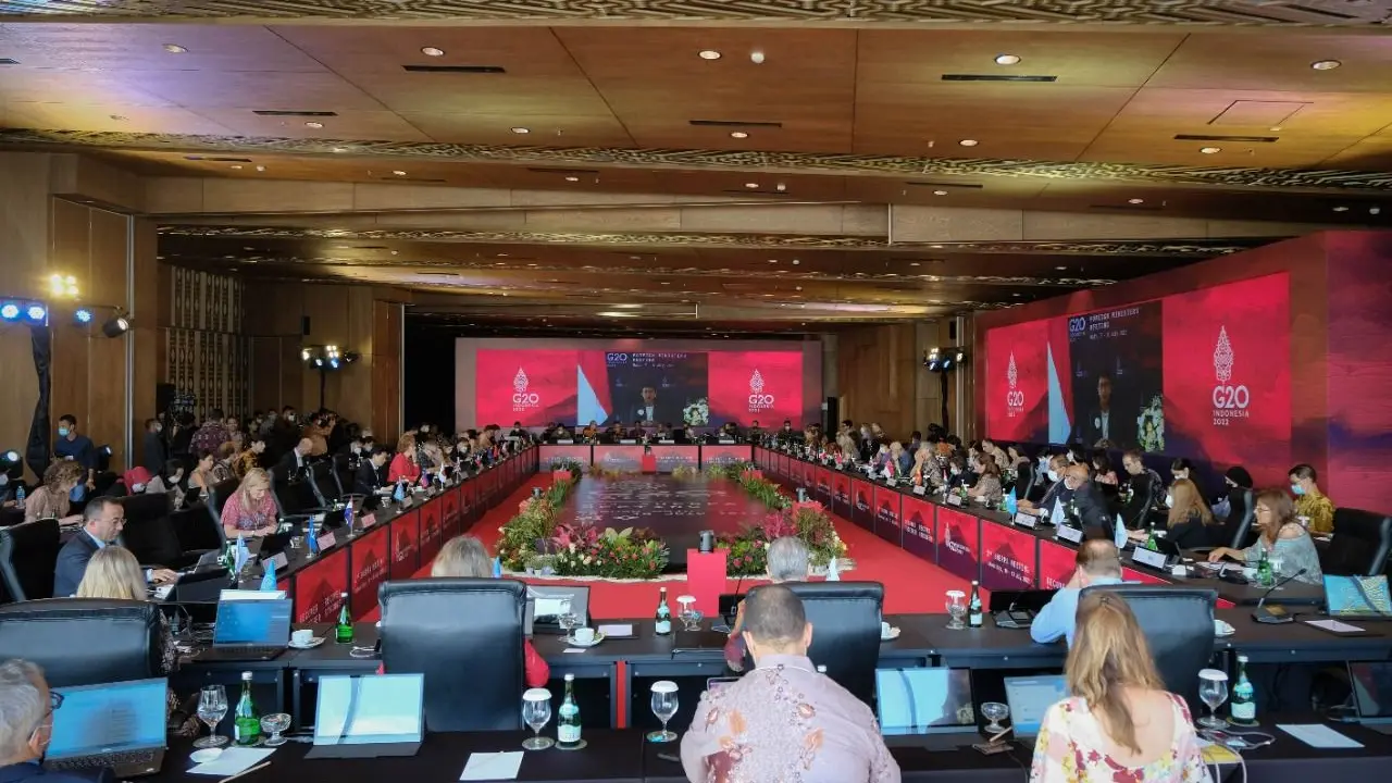 Menteri Koordinator Bidang Perekonomian Airlangga Hartarto saat memberikan opening remarks secara virtual pada Pertemuan Sherpa ke-2, Minggu (10/7/2022). (Dok Kemenko Perekonomian)