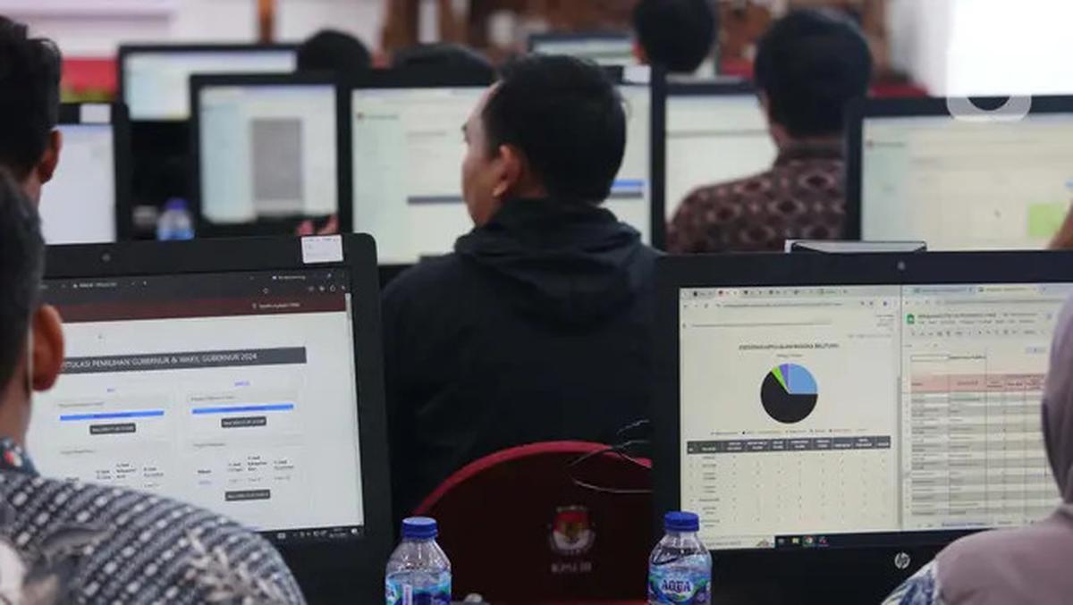 Memantau Ruang Monitoring Rekapitulasi Penghitungan Suara Pilkada Serentak 2024