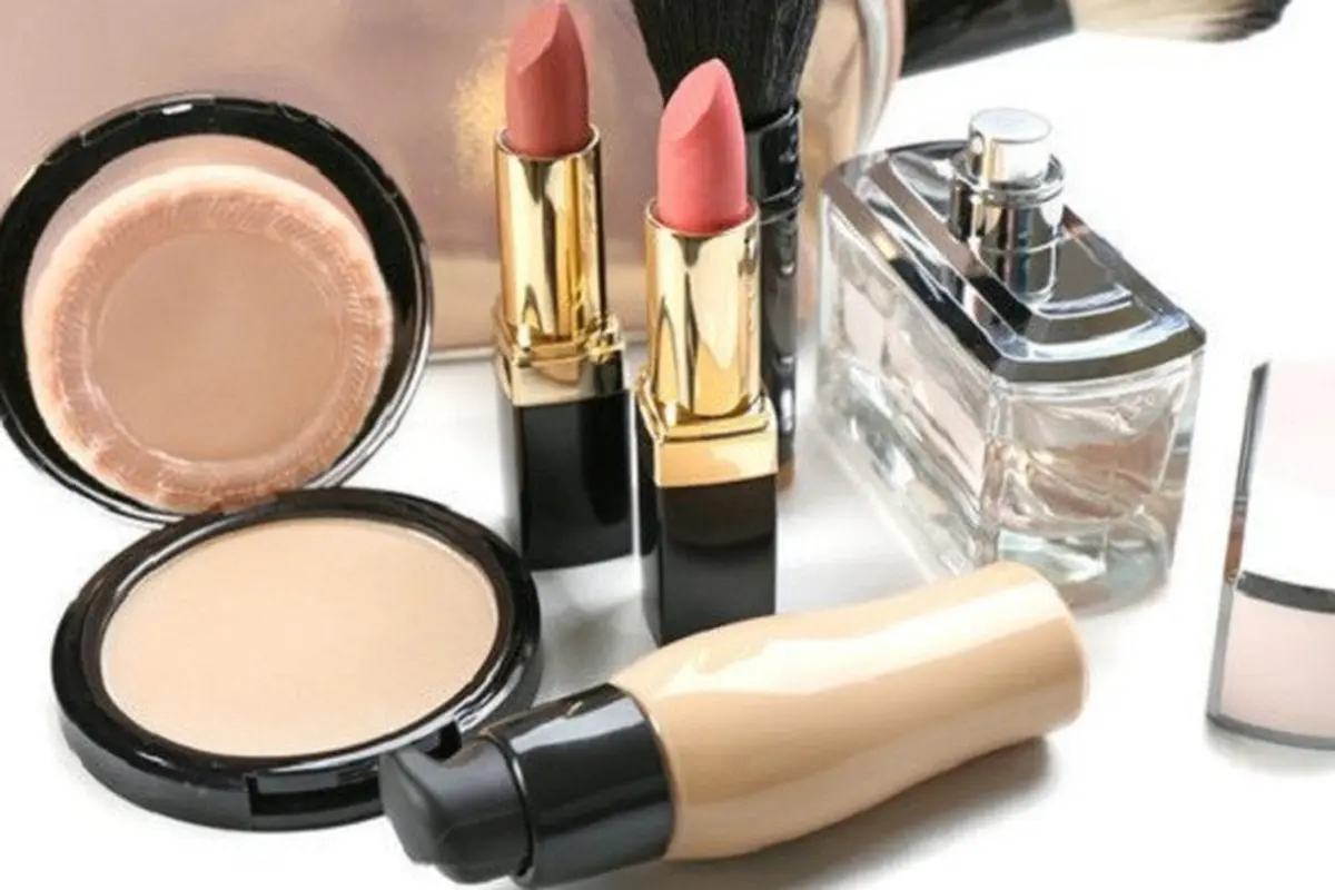 [Bintang] Ini 5 Penyebab Umum Kulit Kamu Mengalami Kerusakan, Makeup Jadi Salah Satu Faktor Utama?