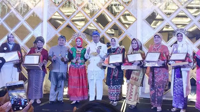 Begini bentuk dukungan Ridwan Kamil/copyright Vemale.com/Anisha