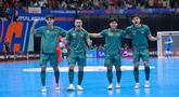 Para pemain Timnas Futsal Indonesia merayakan gol ketiga timnya ke gawang Vietnam dalam laga perempat final Piala Asia Futsal 2026 di Indonesia Arena, Senayan, Jakarta, Selasa (03/02/2026). (Bola.com/Bagaskara Lazuardi)