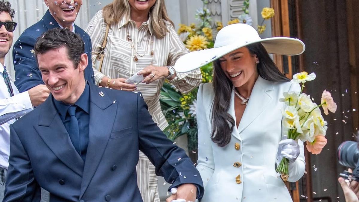 Dua Lipa Resmi Menikah dengan Callum Turner, Tampil Memukau dalam Busana Haute Couture Schiaparelli