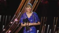 Tour of the Year atas tur Reputation-nya dari iHeartRadio Music Awards 2019. (KEVIN WINTER / GETTY IMAGES NORTH AMERICA / AFP)