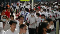 Bagi hampir 13 juta siswa sekolah menengah di seluruh China, hari ini menandai hari yang dapat membuat atau menghancurkan rencana mereka untuk kuliah dan pasar kerja yang semakin kompetitif. (WANG Zhao/AFP)