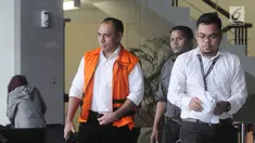 Bupati Ngada nonaktif Marianus Sae usai menjalani pemeriksaan lanjutan di Gedung KPK Jakarta, Selasa(8/5). Marianus diperiksa sebagai tersangka terkait kasus dugaan suap proyek infrastruktur di Kabupaten Ngada, NTT. (Merdeka.com/Dwi Narwoko)