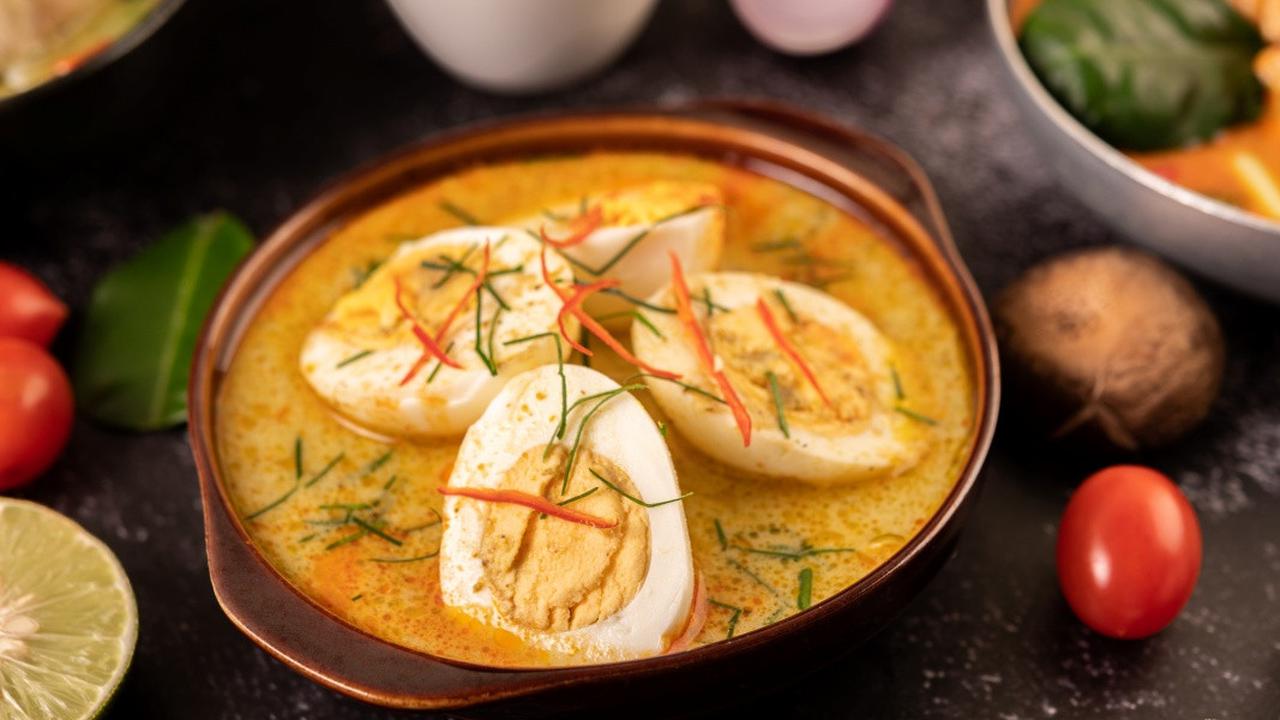 Resep Telur Bumbu Kuning Tanpa Santan yang Meresap hingga ke Dalam, Dijamin Bikin Ketagihan