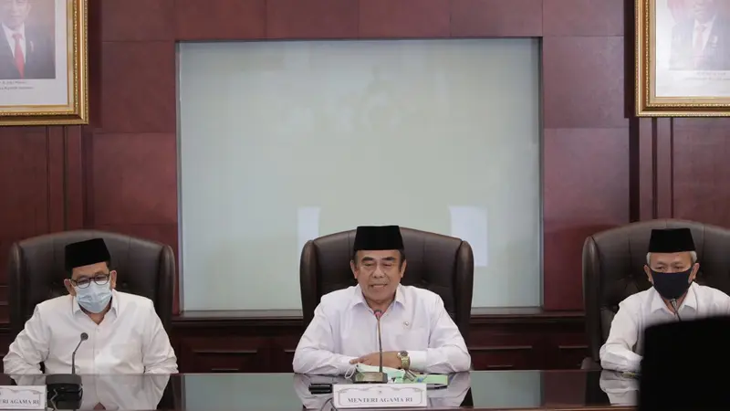 Menag Fahcrul Razi saat jumpa pers, Selasa (2/6/2020) mengumumkan pembatalan Haji 2020.
