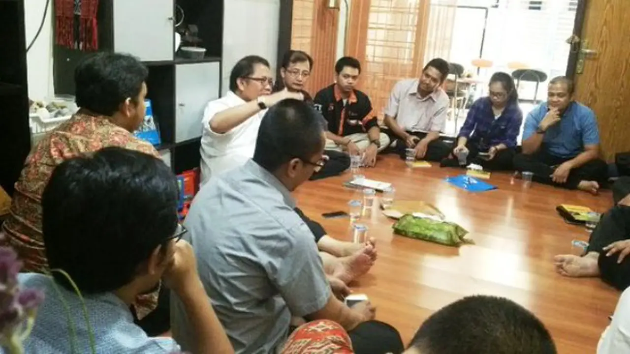 Diskusi Open BTS di ICT Watch Dihadiri Rudiantara