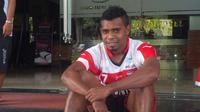 Pemain Madura United, Elthon Maran diragukan bisa bermain saat Sapeh Kerrab menghadapi Sriwijaya FC pada laga kedua Grup B Piala Gubernur Kaltim, Rabu (2/2/2016). (Bola.com/Robby Firly)