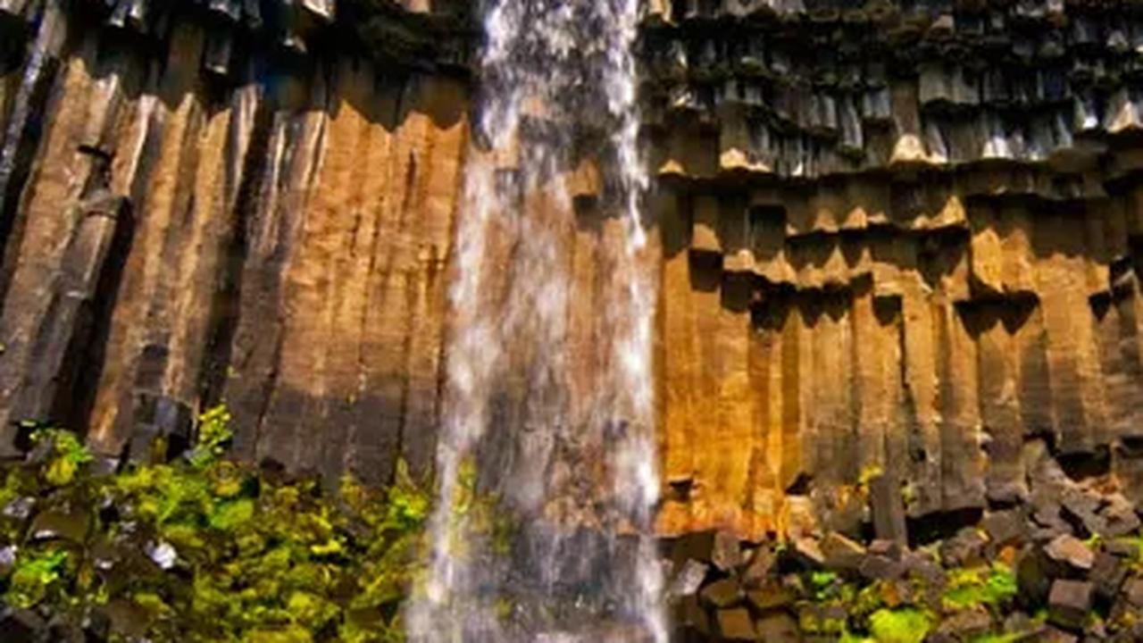 3. Islandia