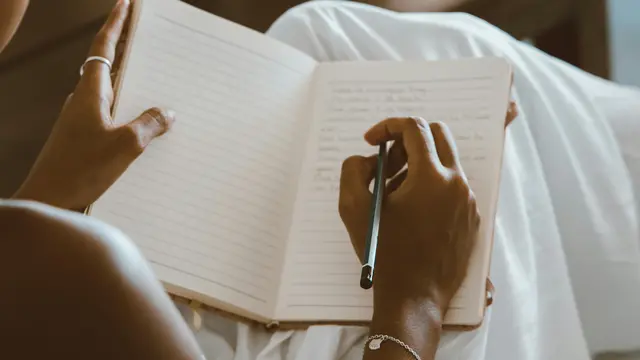 4. Coba Teknik Prompt Journaling